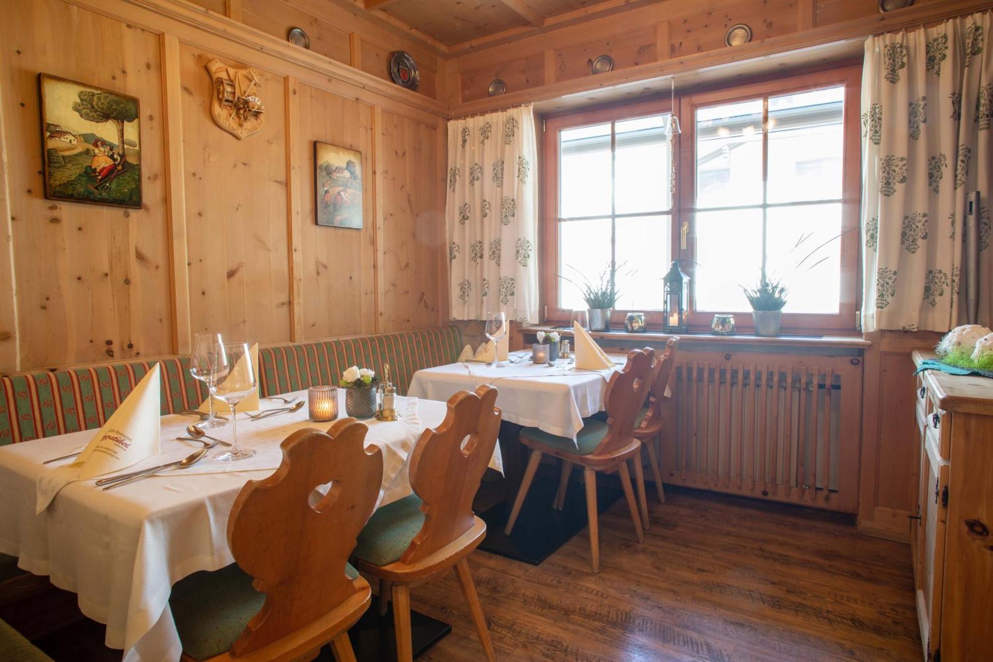 Eggerstueberl Hotel อิสชเกิล ภายนอก รูปภาพ